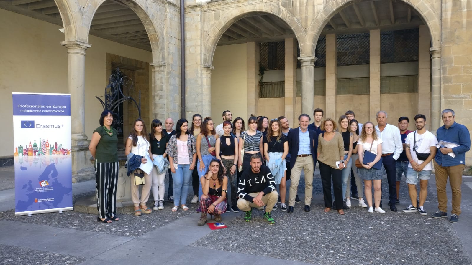 Parten hacia sus destinos en ciudades europeas los primeros 25 estudiantes de Formación Profesional de Navarra con becas Erasmus+