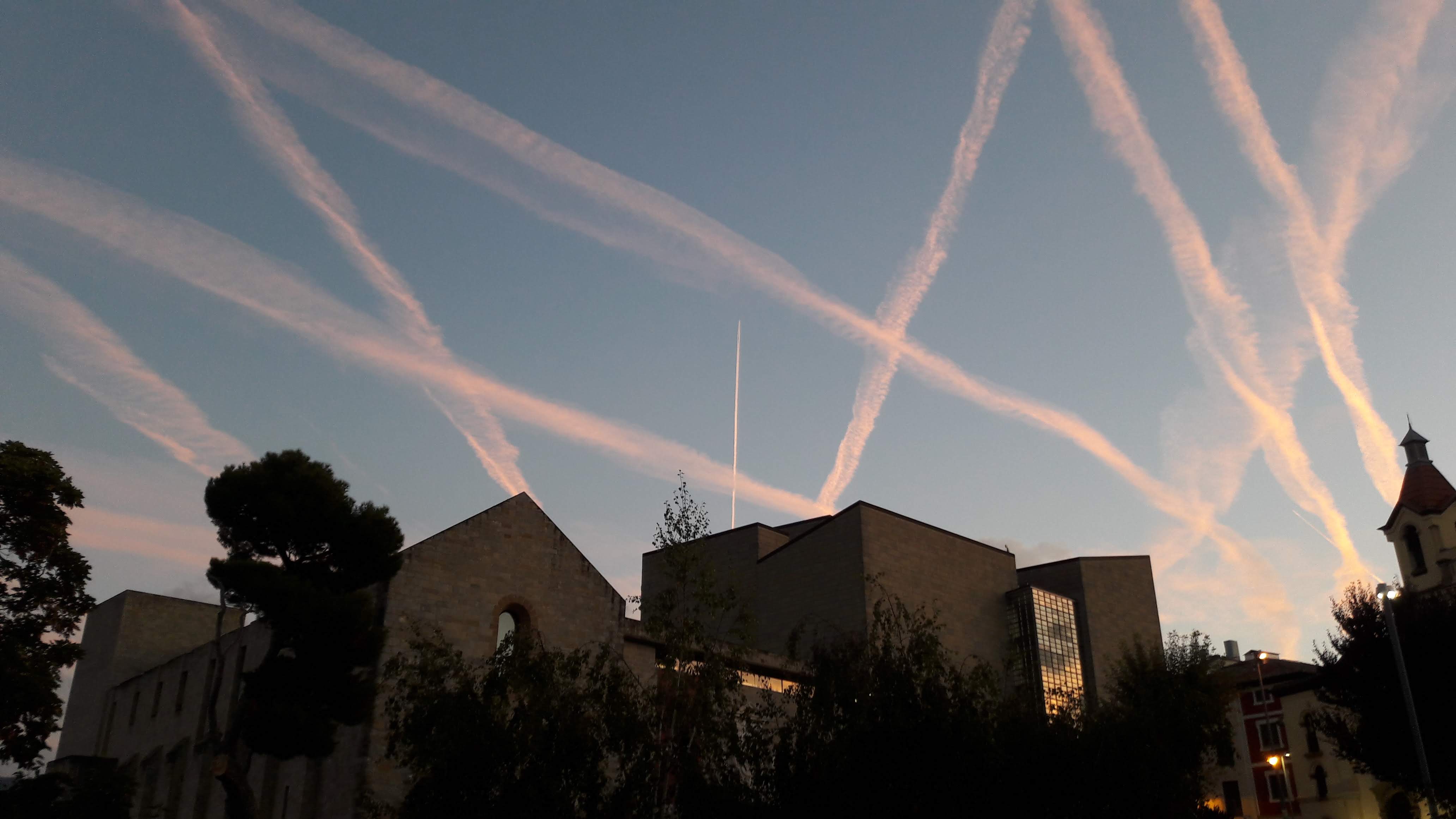 2022ko udan irakasleek prestakuntza ikastaroak egiteko laguntzen deialdia