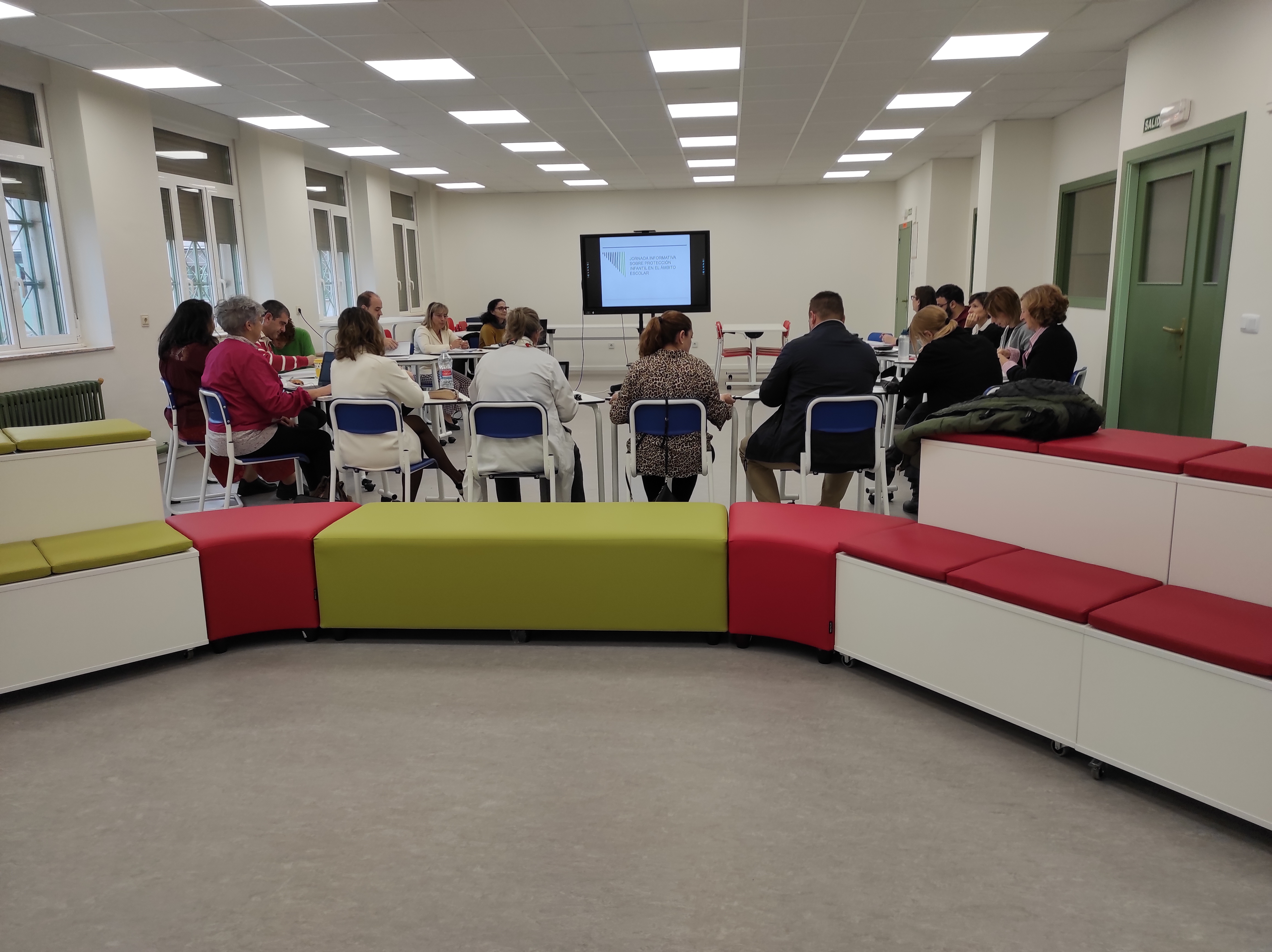 Inauguración del Aula IKASNOVA en el IES Alhama de Corella