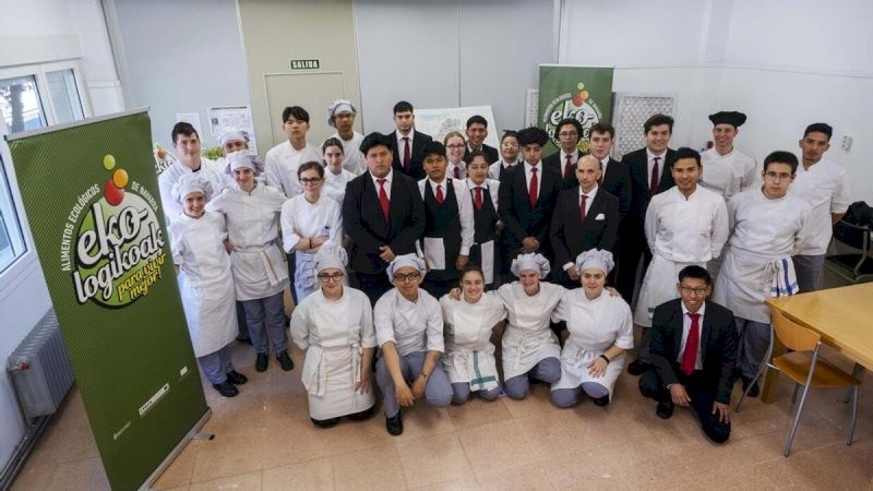 CIFP Burlada pone en marcha un mes de menús ecológicos de la mano del alumnado de Dirección de cocina