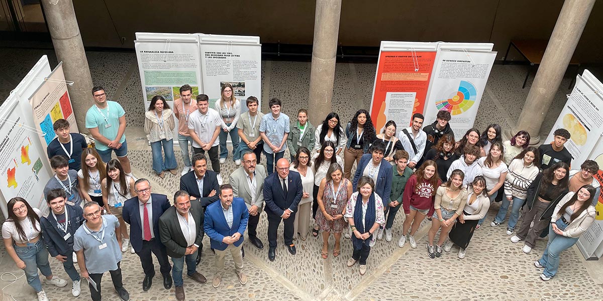 Alumnado del Bachillerato de investigación de centros navarros premiado en la III edición del Congreso Navarro de Investigación Joven, Urania III