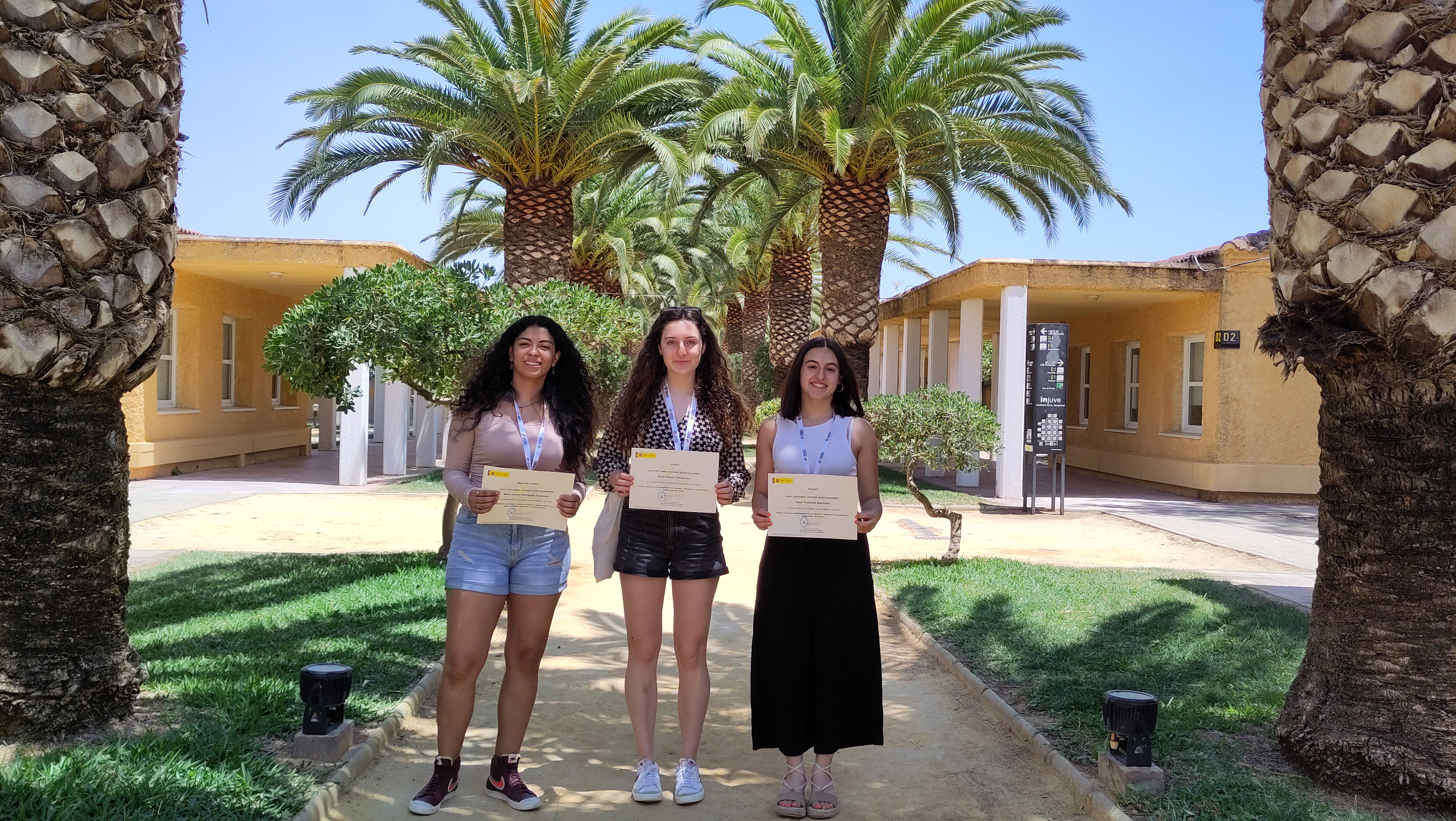 Tres alumnas del Bachillerato de investigación del IES Barañáin premiadas en el XXXIV Certamen de Jóvenes Investigadores