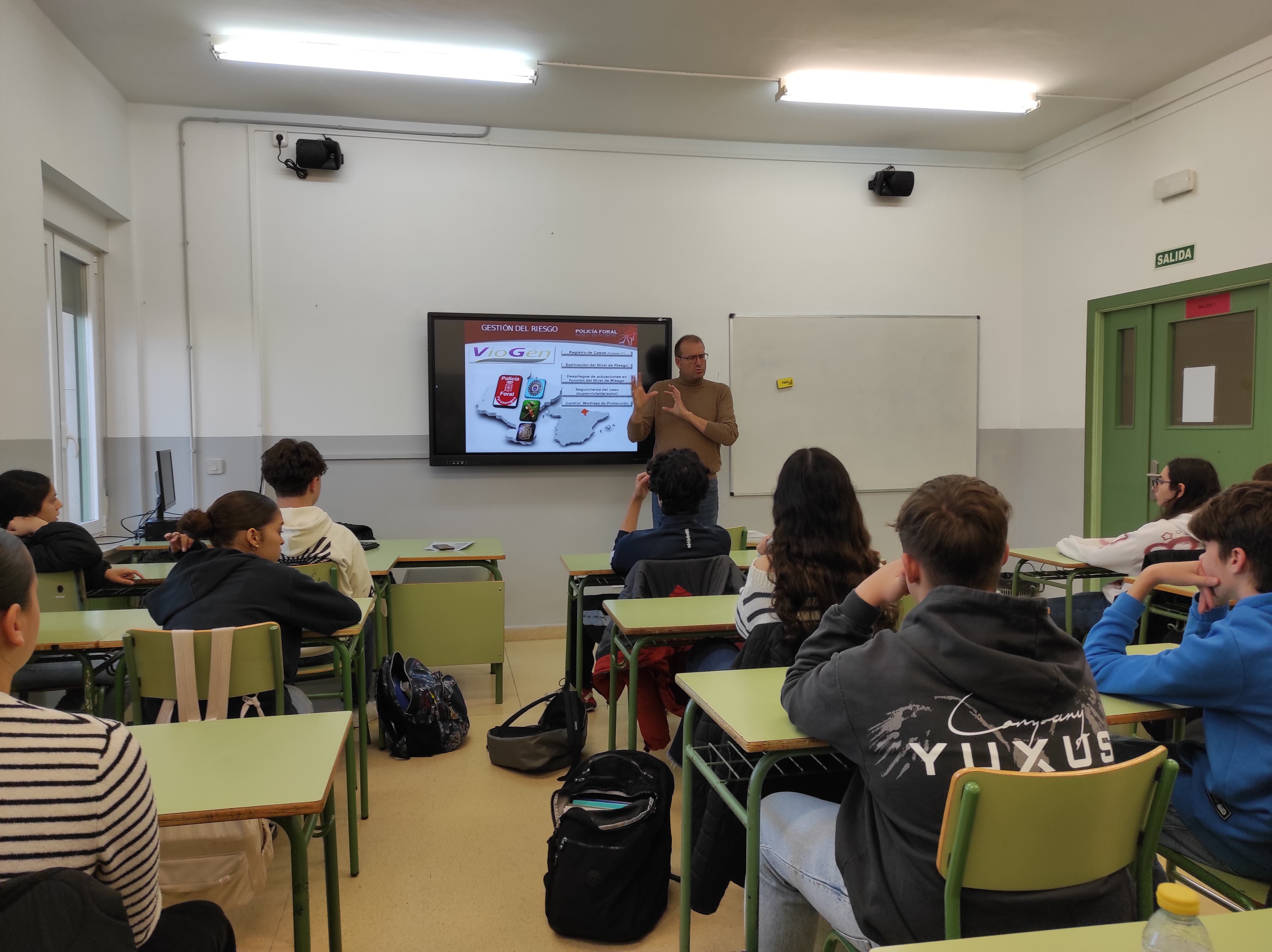 VIOGEN: Información y formación en el IES Alhama de Corella