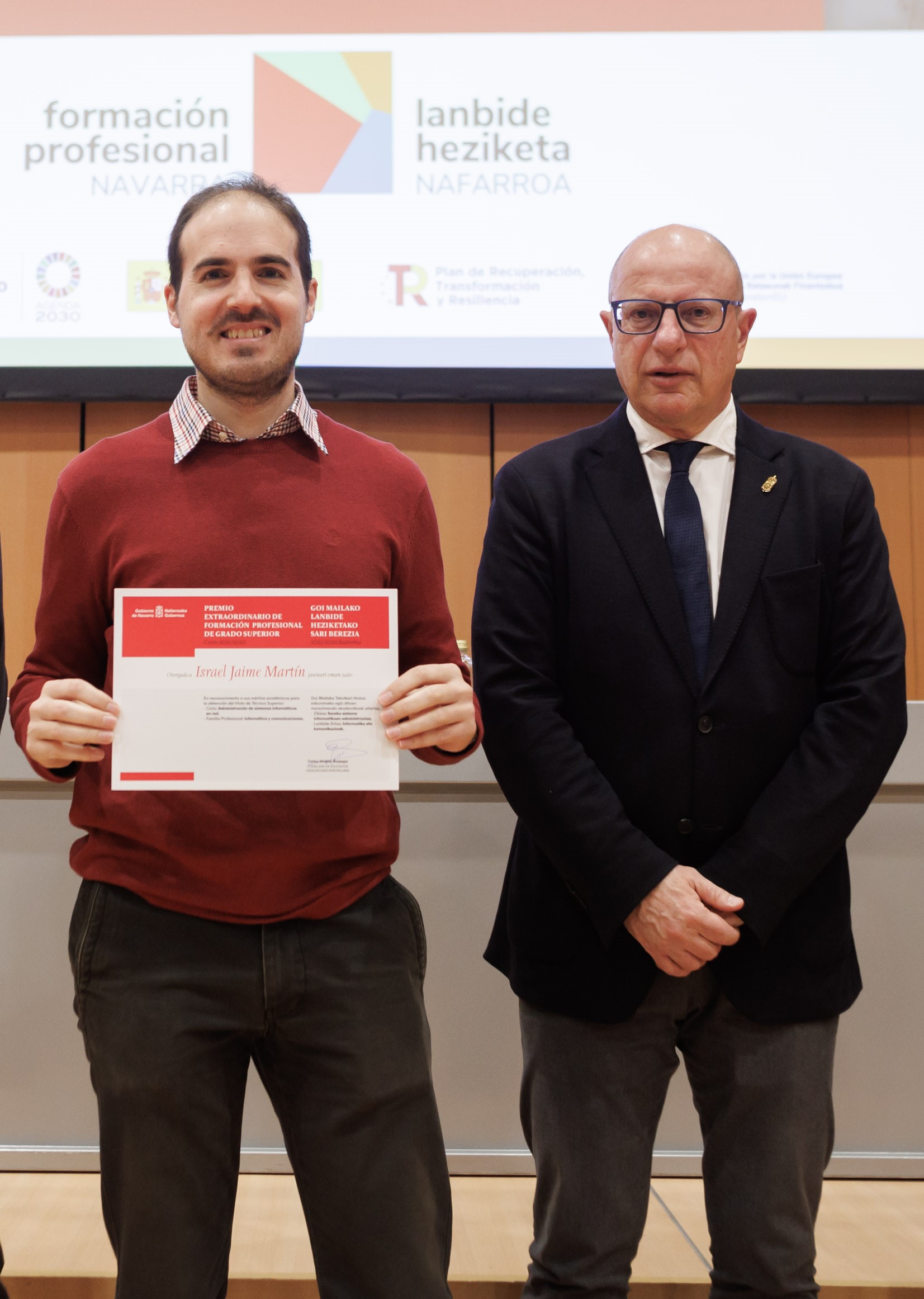 El alumno del CI María Ana Sanz de Pamplona, Israel Jaime Martín, recibe el Premio Nacional de Formación Profesional de Grado Superior