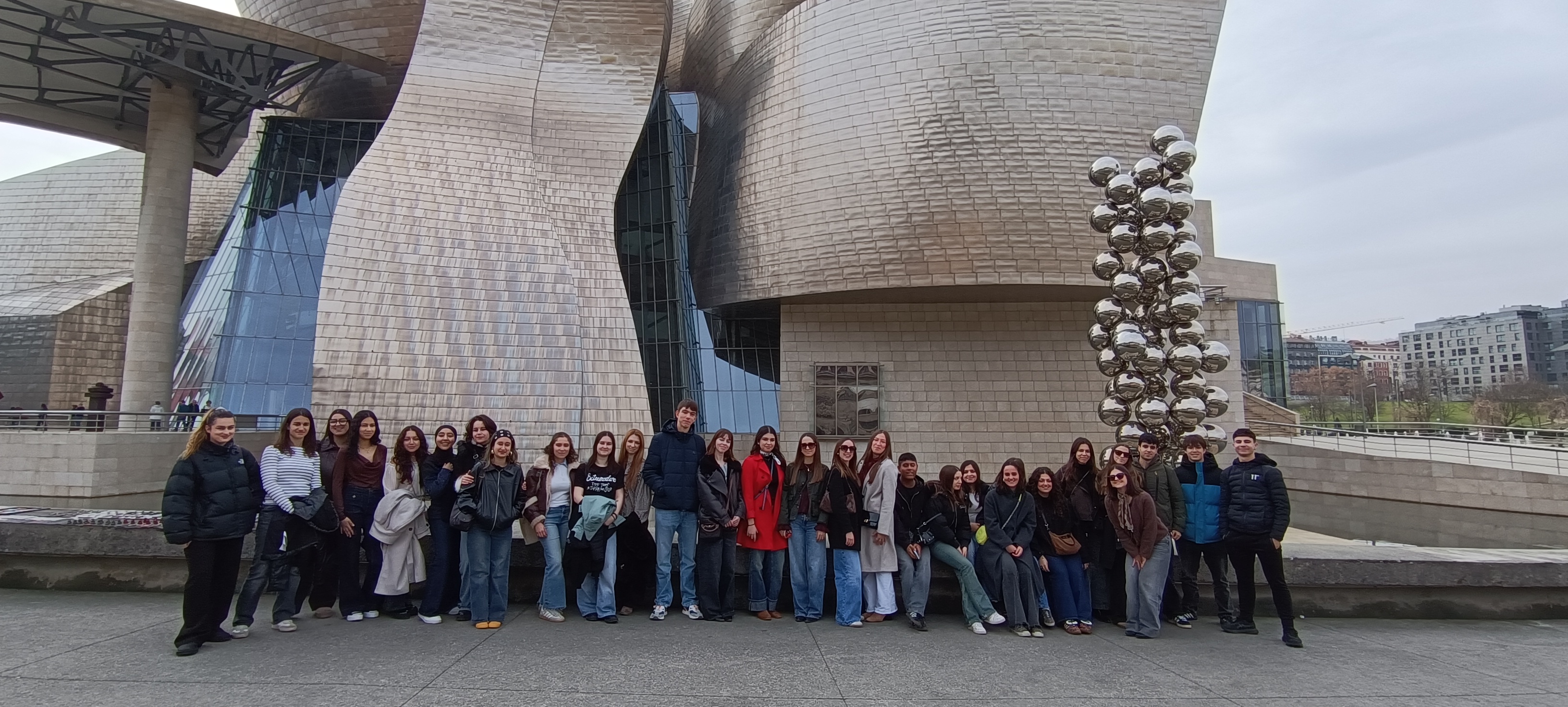 El alumnado de Historia del Arte del IES Valle del Ebro de excursión a Bilbao