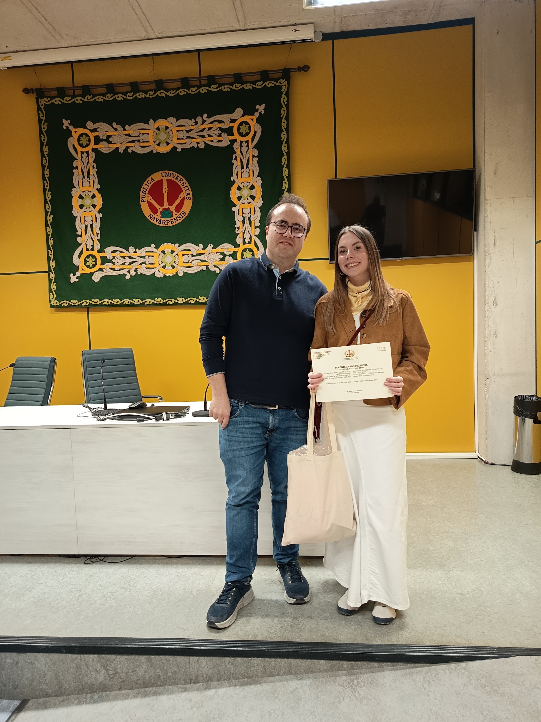 Slvia Lorente alumna del IES Valle del Ebro gana la XVII Olimpiada de Economía Navarra
