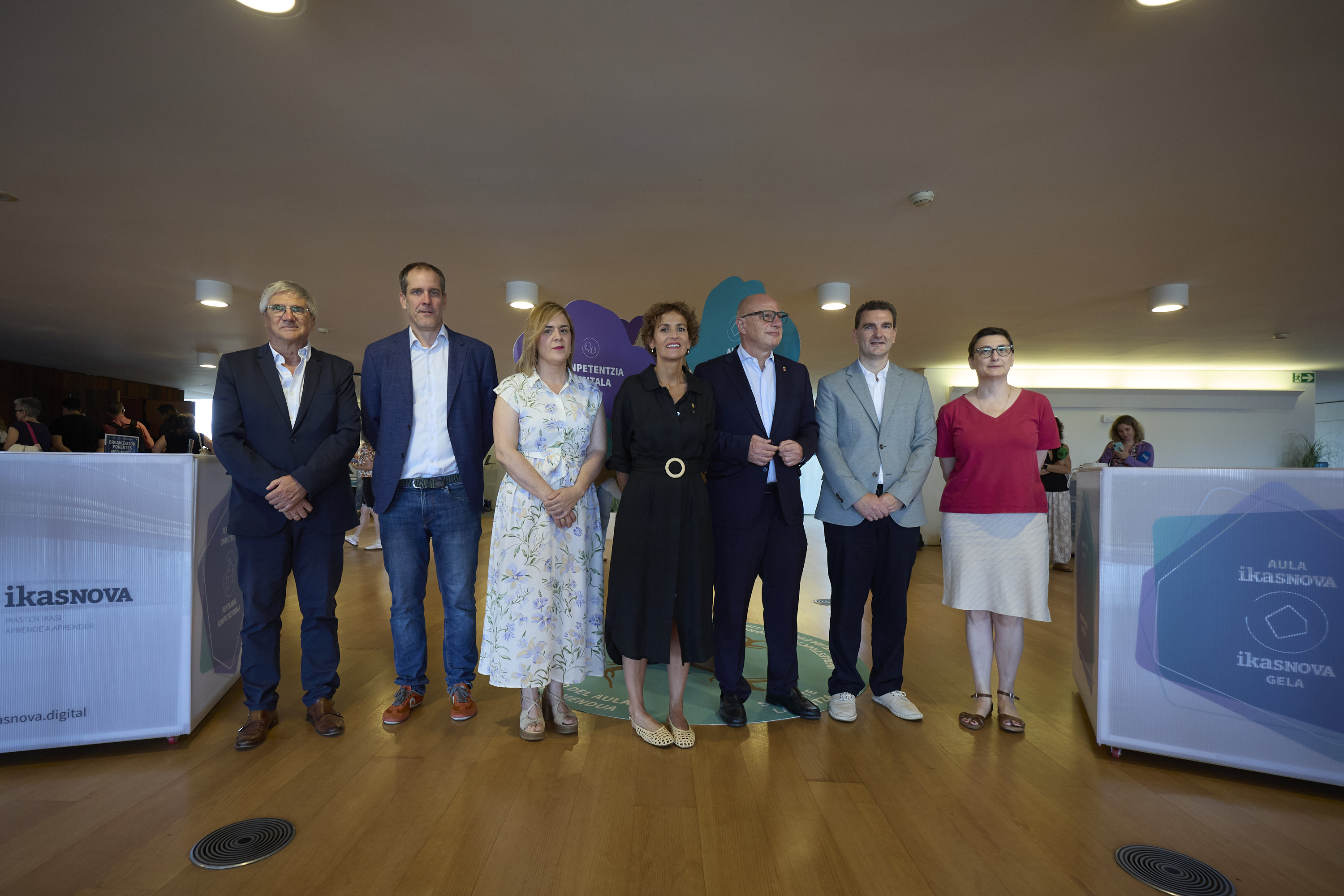 La Presidenta Chivite defiende la educación en nuevas tecnologías como vía para construir una ciudadanía libre, responsable y comprometida