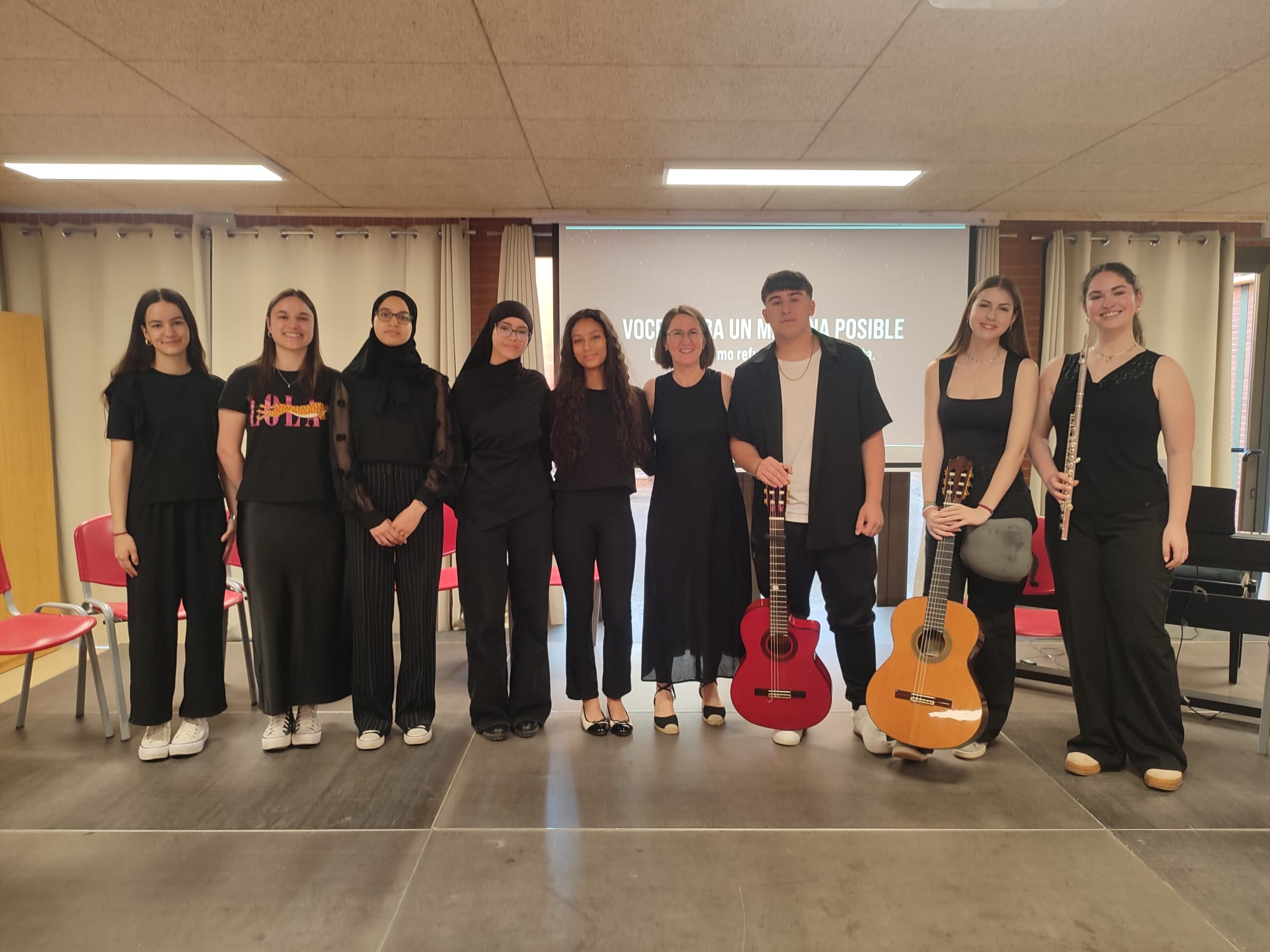 Voces para un mañana posible: Recital poético-musical en el IES Valle del Ebro